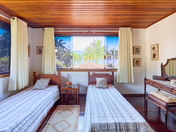 Casa com 7 suítes  praia Dura – Ubatuba