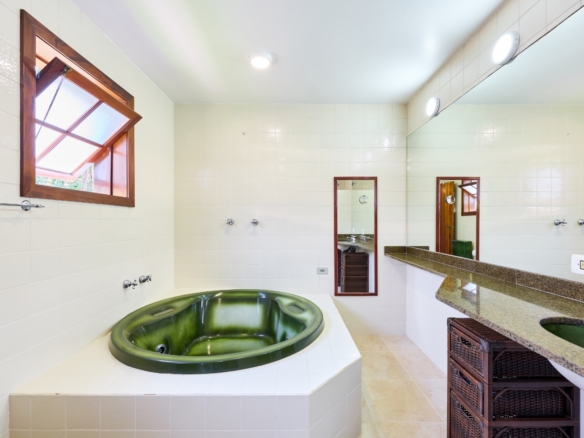 Casa com 7 suítes  praia Dura – Ubatuba