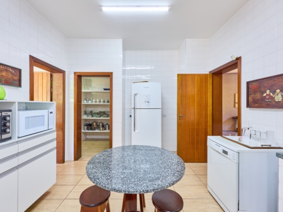 Casa com 7 suítes  praia Dura – Ubatuba