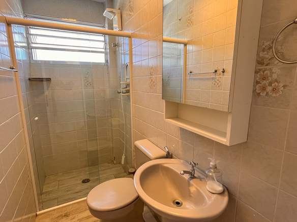 Apartamento mobiliado e decorado na Praia do Sapê – Ubatuba