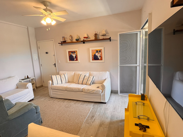 Apartamento mobiliado e decorado na Praia do Sapê – Ubatuba
