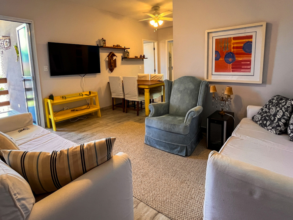 Apartamento mobiliado e decorado na Praia do Sapê – Ubatuba