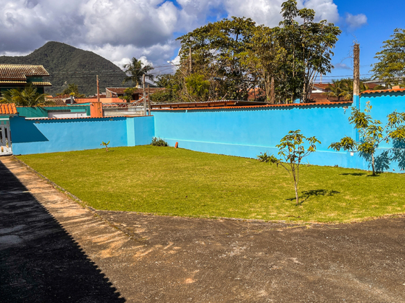 Casa à Venda na Praia da Maranduba – Ampla, aconchegante e perto do mar