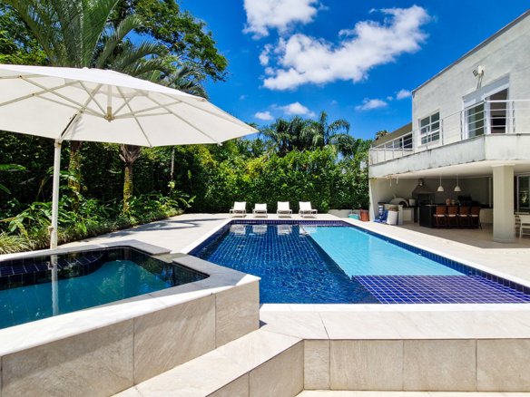 RESIDÊNCIA DE ALTO LUXO NO CONDOMÍNIO COSTA VERDE TABATINGA 418 m² de sofisticação em terreno de 500 m² – Praia da Tabatinga