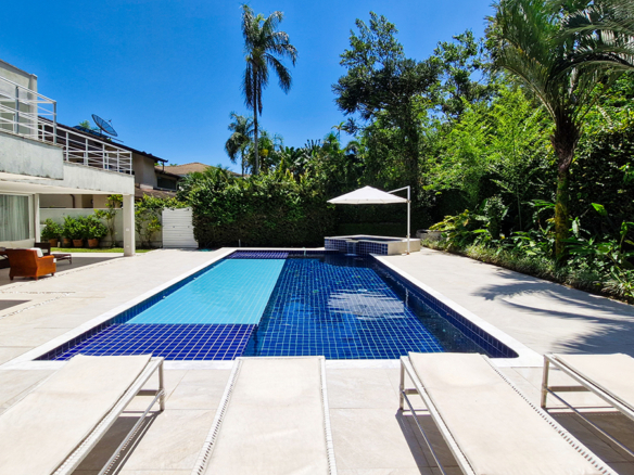 RESIDÊNCIA DE ALTO LUXO NO CONDOMÍNIO COSTA VERDE TABATINGA 418 m² de sofisticação em terreno de 500 m² – Praia da Tabatinga