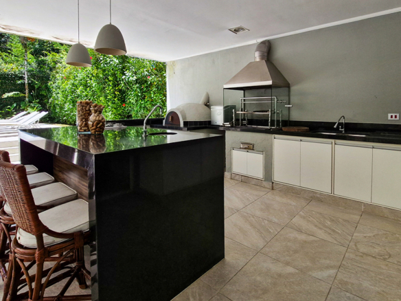 RESIDÊNCIA DE ALTO LUXO NO CONDOMÍNIO COSTA VERDE TABATINGA 418 m² de sofisticação em terreno de 500 m² – Praia da Tabatinga