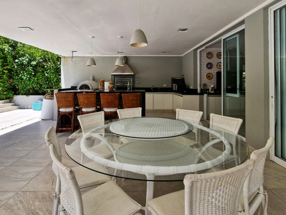 RESIDÊNCIA DE ALTO LUXO NO CONDOMÍNIO COSTA VERDE TABATINGA 418 m² de sofisticação em terreno de 500 m² – Praia da Tabatinga