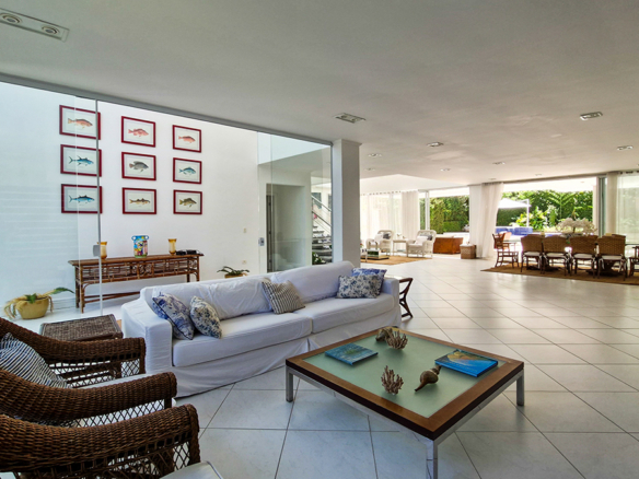 RESIDÊNCIA DE ALTO LUXO NO CONDOMÍNIO COSTA VERDE TABATINGA 418 m² de sofisticação em terreno de 500 m² – Praia da Tabatinga