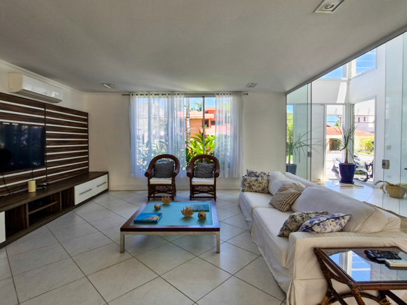 RESIDÊNCIA DE ALTO LUXO NO CONDOMÍNIO COSTA VERDE TABATINGA 418 m² de sofisticação em terreno de 500 m² – Praia da Tabatinga