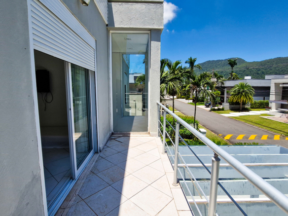 RESIDÊNCIA DE ALTO LUXO NO CONDOMÍNIO COSTA VERDE TABATINGA 418 m² de sofisticação em terreno de 500 m² – Praia da Tabatinga