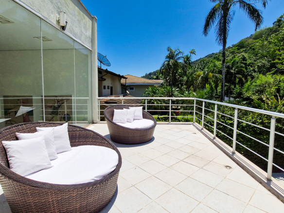 RESIDÊNCIA DE ALTO LUXO NO CONDOMÍNIO COSTA VERDE TABATINGA 418 m² de sofisticação em terreno de 500 m² – Praia da Tabatinga
