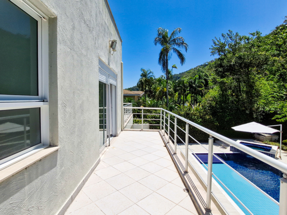 RESIDÊNCIA DE ALTO LUXO NO CONDOMÍNIO COSTA VERDE TABATINGA 418 m² de sofisticação em terreno de 500 m² – Praia da Tabatinga