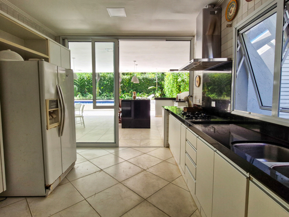 RESIDÊNCIA DE ALTO LUXO NO CONDOMÍNIO COSTA VERDE TABATINGA 418 m² de sofisticação em terreno de 500 m² – Praia da Tabatinga