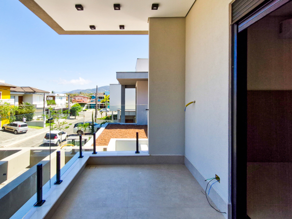 Espetacular casa recém construida com 346m² no Condominio Costa Nova Residence