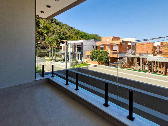 Espetacular casa recém construida com 346m² no Condominio Costa Nova Residence