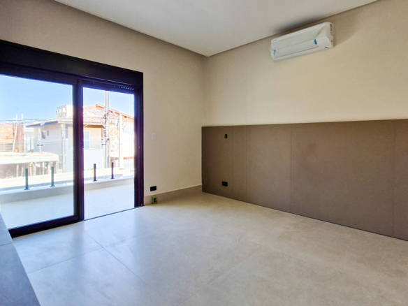 Espetacular casa recém construida com 346m² no Condominio Costa Nova Residence