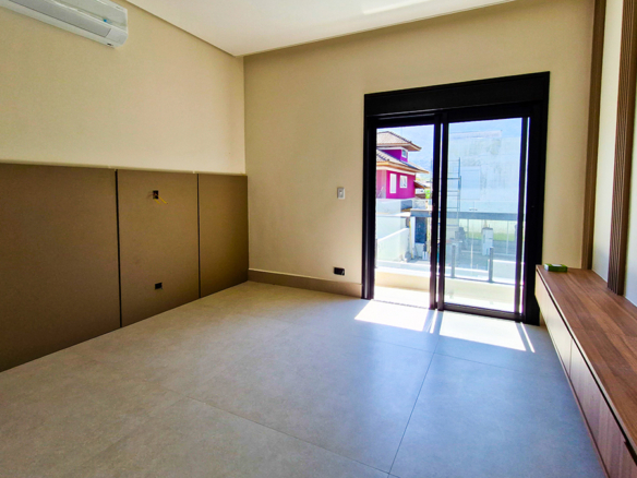 Espetacular casa recém construida com 346m² no Condominio Costa Nova Residence