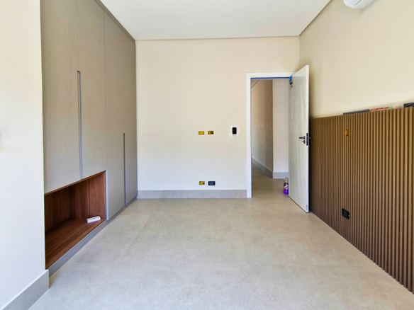 Espetacular casa recém construida com 346m² no Condominio Costa Nova Residence