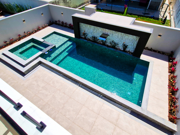 Espetacular casa recém construida com 346m² no Condominio Costa Nova Residence
