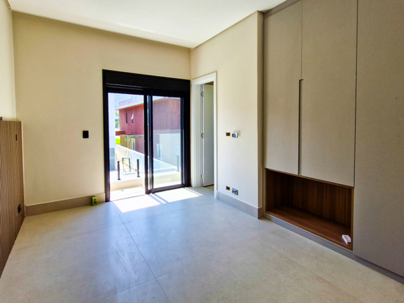 Espetacular casa recém construida com 346m² no Condominio Costa Nova Residence