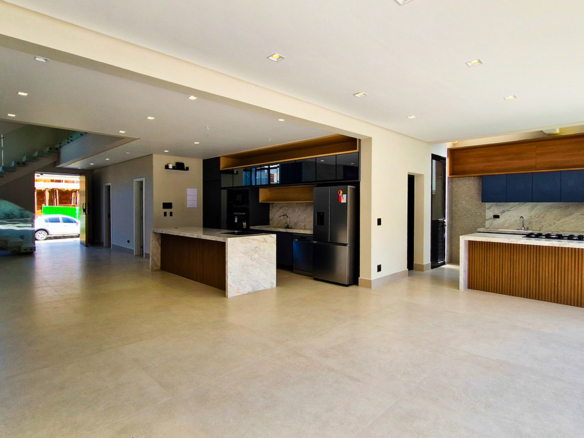 Espetacular casa recém construida com 346m² no Condominio Costa Nova Residence
