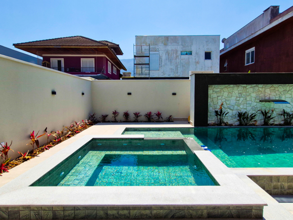 Espetacular casa recém construida com 346m² no Condominio Costa Nova Residence