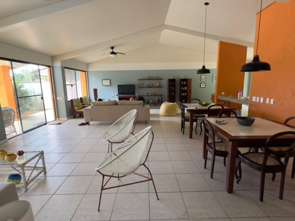 Casa Recanto da Lagoinha com 300m²