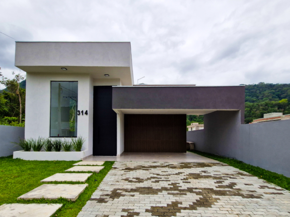 Casa à venda no Condomínio Mar Verde – Caraguatatuba/SP