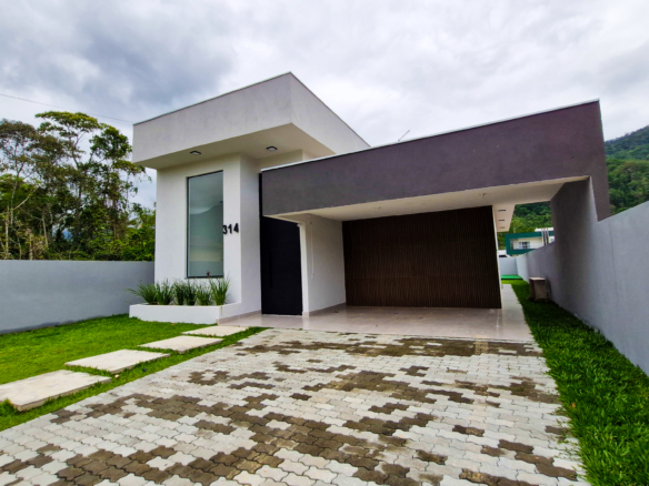 Casa à venda no Condomínio Mar Verde – Caraguatatuba/SP