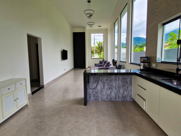 Casa à venda no Condomínio Mar Verde – Caraguatatuba/SP