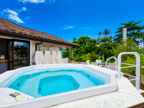 Casa de luxo para temporada pé na areia no Condomínio Costa Verde Tabatinga