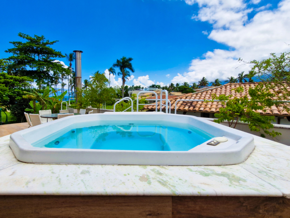 Casa de luxo para temporada pé na areia no Condomínio Costa Verde Tabatinga