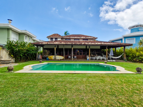 Casa de Alto Padrão no Condomínio Costa Verde Tabatinga