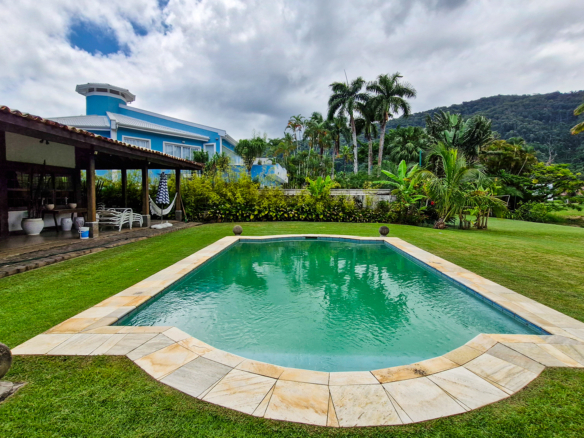 Casa de Alto Padrão no Condomínio Costa Verde Tabatinga