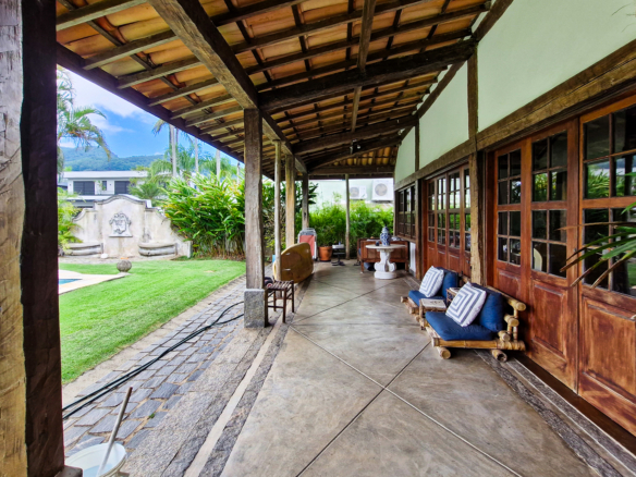 Casa de Alto Padrão no Condomínio Costa Verde Tabatinga
