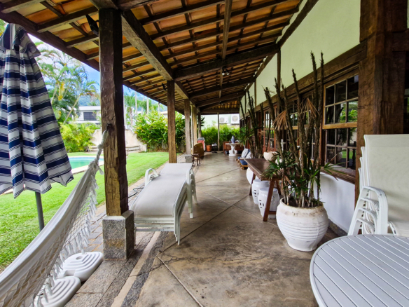 Casa de Alto Padrão no Condomínio Costa Verde Tabatinga