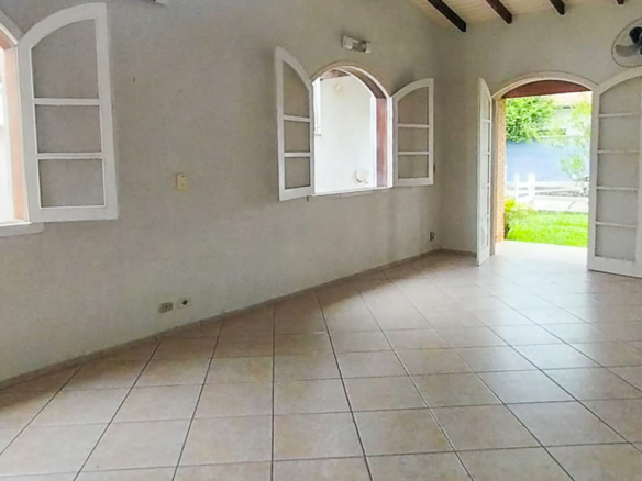 Aconchegante casa a venda na Tabatinga a 150 metros da praia