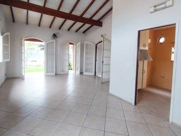 Aconchegante casa a venda na Tabatinga a 150 metros da praia