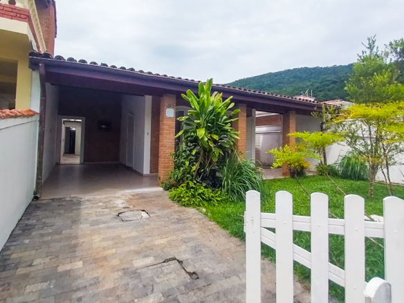 Aconchegante casa a venda na Tabatinga a 150 metros da praia