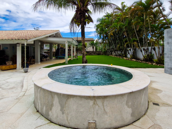 Casa de Alto Padrão no Condomínio Costa Verde Tabatinga