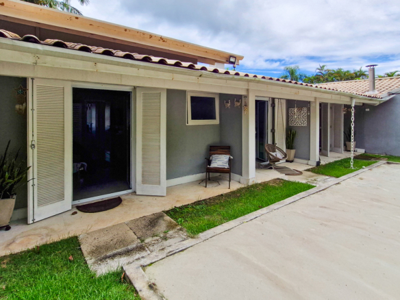 Casa de Alto Padrão no Condomínio Costa Verde Tabatinga