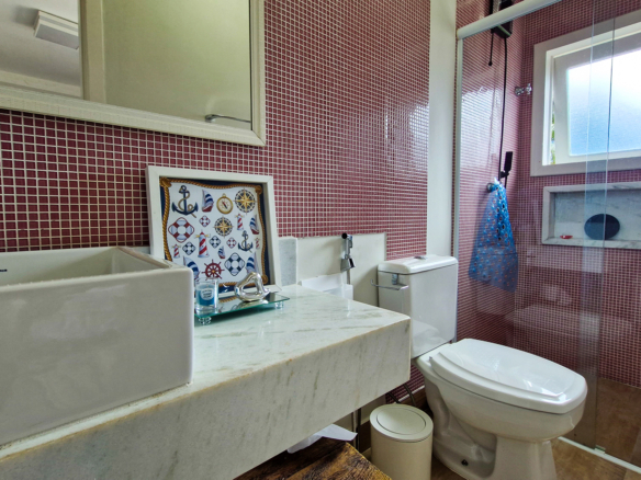 Casa de Alto Padrão no Condomínio Costa Verde Tabatinga