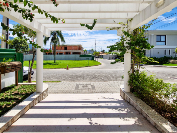 Casa Alto Padrão à Venda – Condomínio Costa Nova Residence