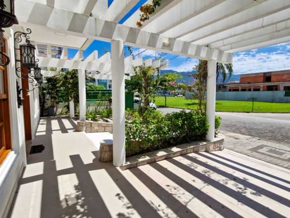 Casa Alto Padrão à Venda – Condomínio Costa Nova Residence