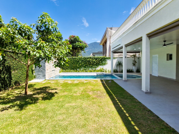 Casa Alto Padrão à Venda – Condomínio Costa Nova Residence