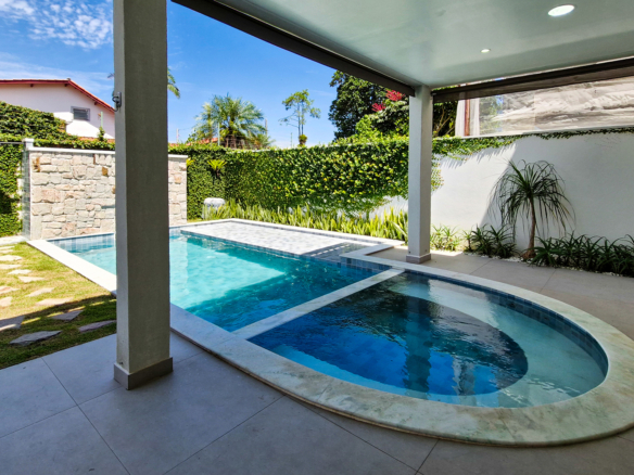 Casa Alto Padrão à Venda – Condomínio Costa Nova Residence
