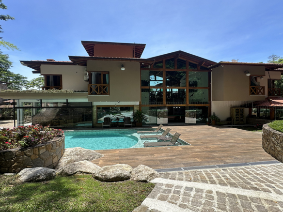 Park Imperial | Mansão Cinematográfica com Vista para o Mar e 1.440m² de Terreno