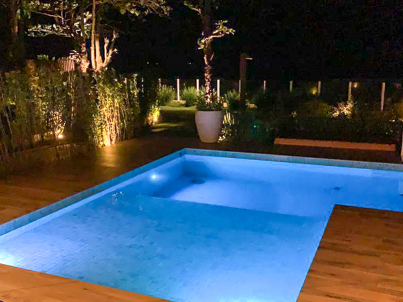 Refúgio Exclusivo Pé na Areia em Juquehy | Design Minimalista e Vista Eterna