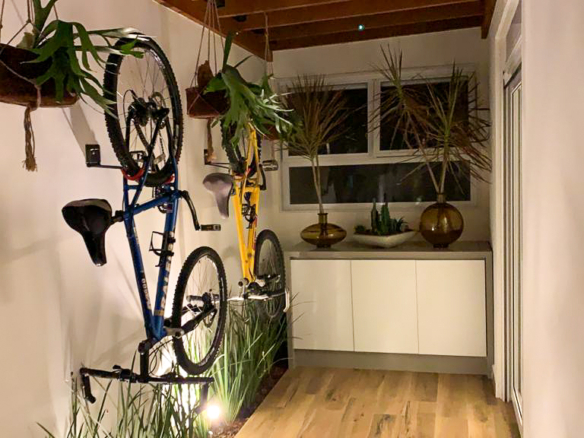 Refúgio Exclusivo Pé na Areia em Juquehy | Design Minimalista e Vista Eterna