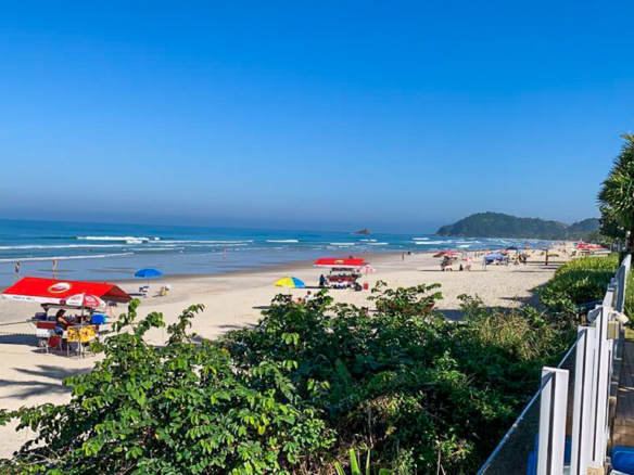 Refúgio Exclusivo Pé na Areia em Juquehy | Design Minimalista e Vista Eterna